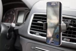 Suport auto pentru telefon cu prindere la ventilatie Goobay 2