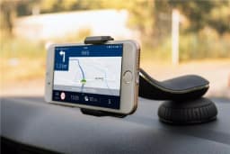 Suport universal auto cu ventuza pentru smartphone Goobay 4