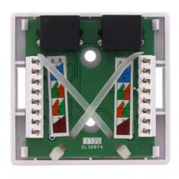 Priza dubla UTP CAT5 conector neecranat pe tencuiala Well 2