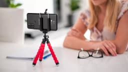 Trepied pentru telefon/camera rosu KRUGER&MATZ 2