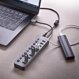 HUB USB 3.0 NGS iHub10 cu 10 porturi si alimentator inclus 4