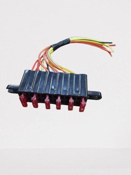 Suport siguranta auto medie 20mm cutie /bloc pentru 6 sigurante 10A /incluse /cu fir
